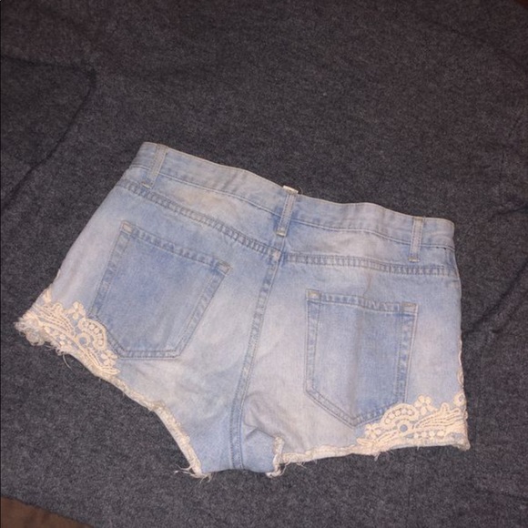 Shorts - Picture 2 of 3